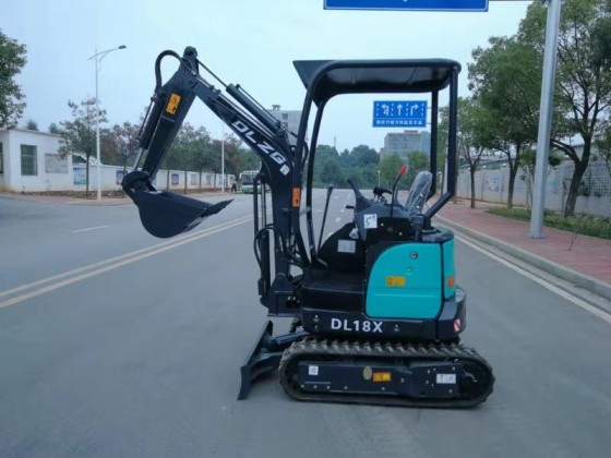 DL18X微型履帶式挖掘機(jī)--熱銷