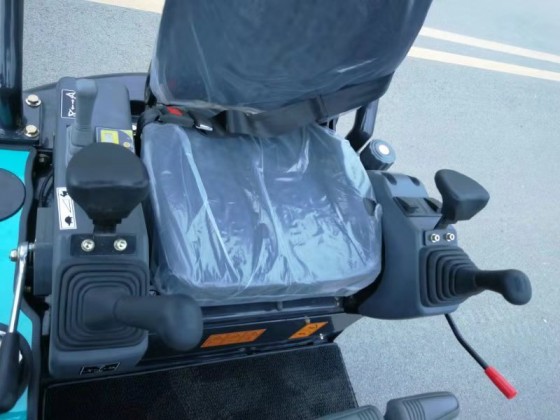 DL20U微型液壓挖掘機(jī)--熱銷農(nóng)用機(jī)型