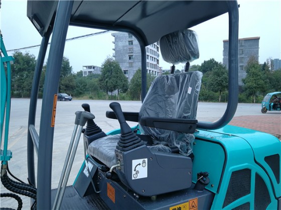 DL 22-9微型挖掘機(jī)