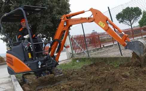 電動(dòng)微型挖掘機(jī)