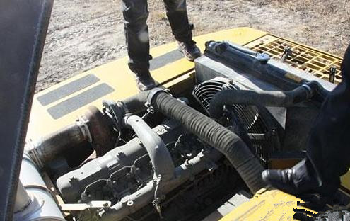 二手小型挖掘機(jī)